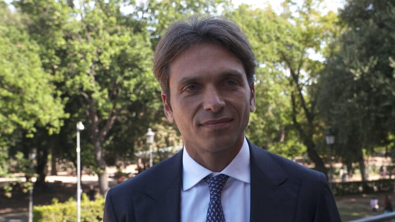 Simone Lo Piccolo: "Dobbiamo permettere l'auto elettrica a tutti"