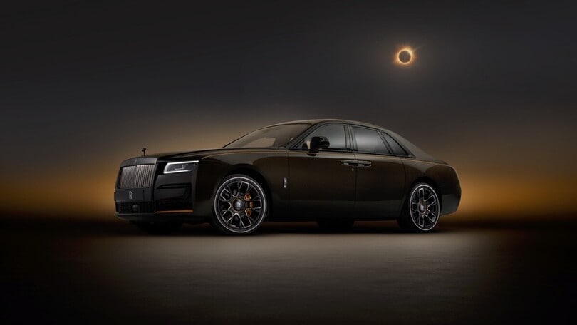 L'eclissi solare sale a bordo della Rolls Royce Ghost Ekleipsis