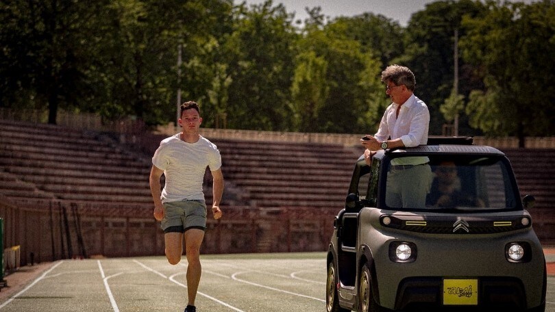 SfidAMI: la sfida tra Citroën Ami e Filippo Tortu