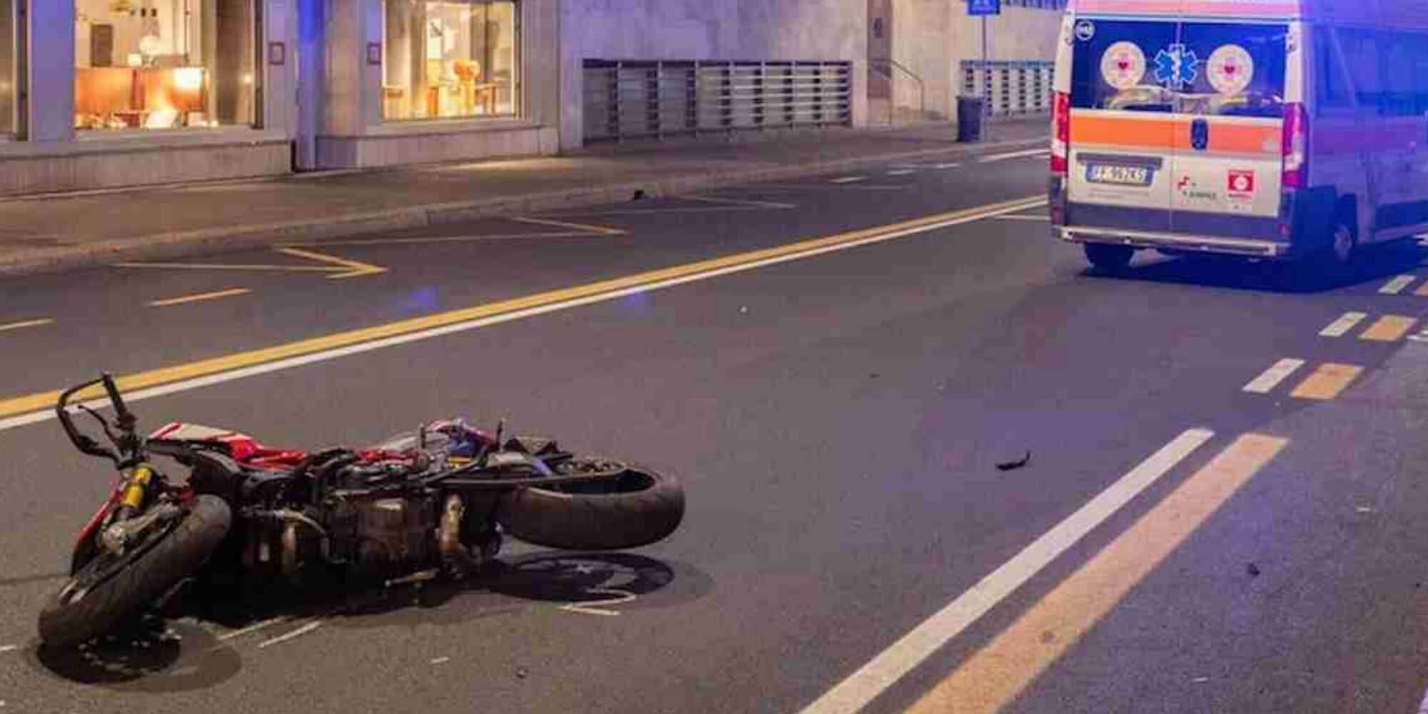 Adolescente muore sbalzata dalla moto dell’amico senza patente