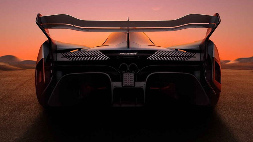 “Unboxing” della McLaren da 4 milioni di dollari