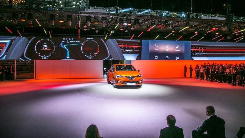 Renault dice sì al Salone di Ginevra 2024 e quello di Parigi