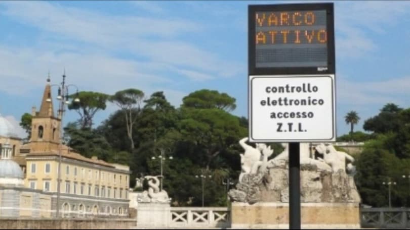 ZTL Fascia Verde a Roma, Gualtieri: “Slitta l'attivazione dei varchi”