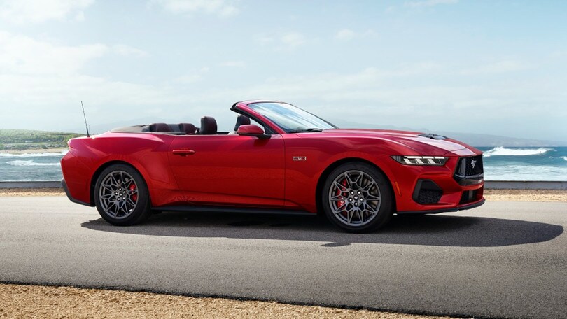 Ford Mustang 5.0 V8 Convertible, la guida completa all'acquisto