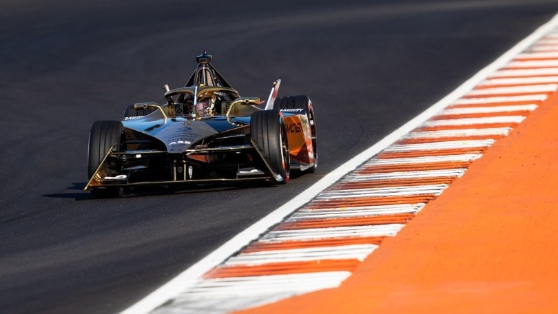 Formula E, le prove a Valencia scaldano i motori per il campionato
