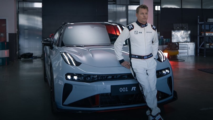 Zeekr 001 FR e Kimi Räikkönen