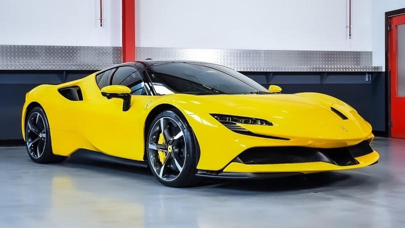 Tre supercar all'asta senza prezzo di riserva: il valore supera 1 milione