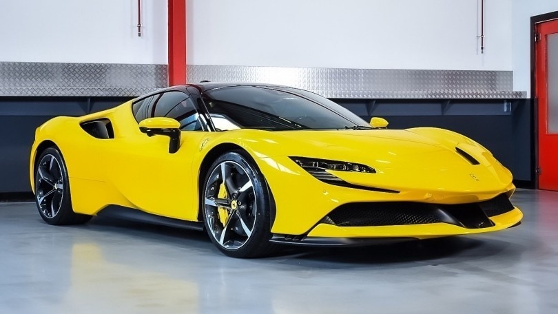 Tre supercar all'asta senza prezzo di riserva: il valore supera 1 milione