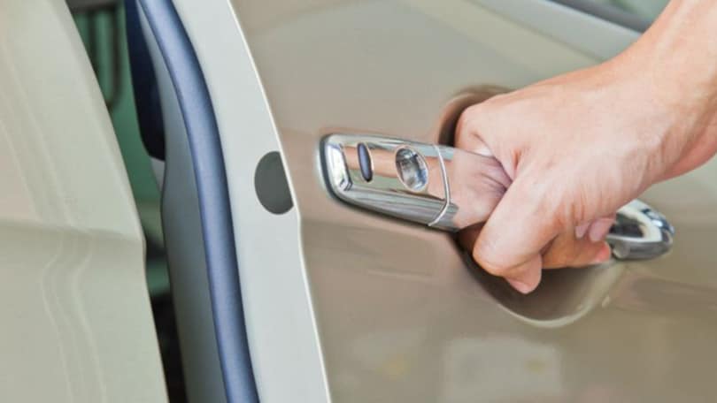 Tutto sulle guarnizioni dell'auto, dalla pulizia alla riparazione