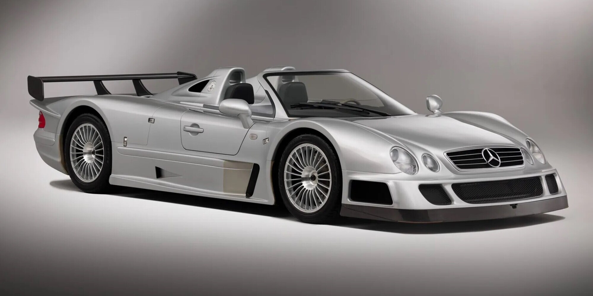 Rarissima Mercedes CLK GTR Roadster all'asta a 12 milioni