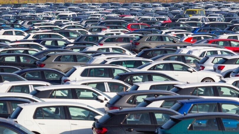 Mercato auto, in Europa le elettriche superano i Diesel