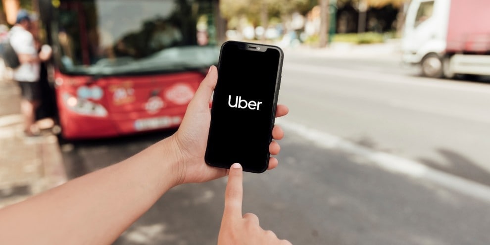 Uber lancia il servizio di noleggio auto: come funziona