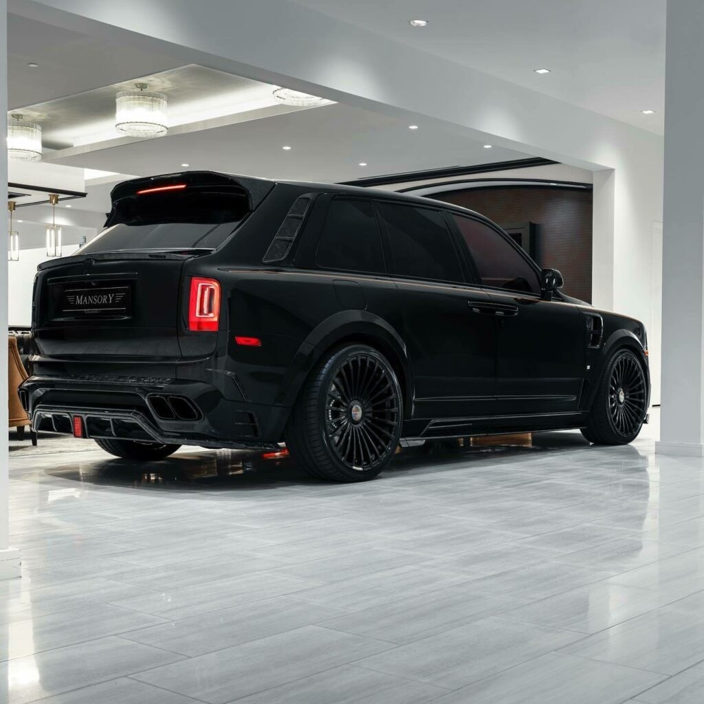 Le foto della Rolls-Royce Cullinan by Mansory del Dj Tiesto