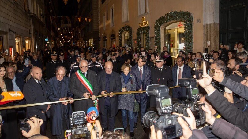 Renault illumina il Natale Romano nel centro e nella periferia