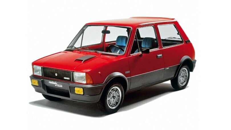 I 40 anni di Vacanze di Natale con la Innocenti Mini de Tomaso di Billo