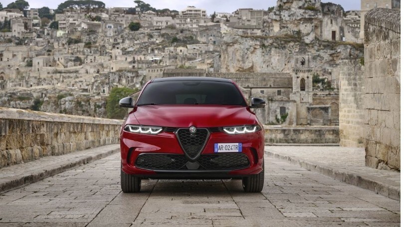Alfa Romeo: il nuovo spot della Tonale Tributo Italiano celebra il Made in Italy