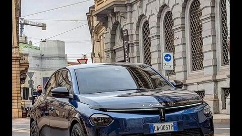 Nuova Lancia Ypsilon, eccola senza veli