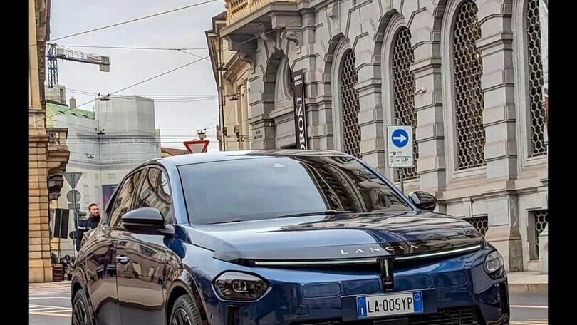 Nuova Lancia Ypsilon, eccola senza veli