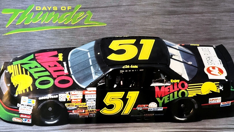 Pazzesco, due auto del film Giorni di Tuono ritrovate in un bosco