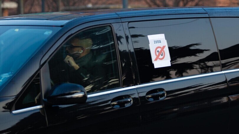 Bologna contro il mite dei 30 km/h: manifestano in strada anche le auto blu