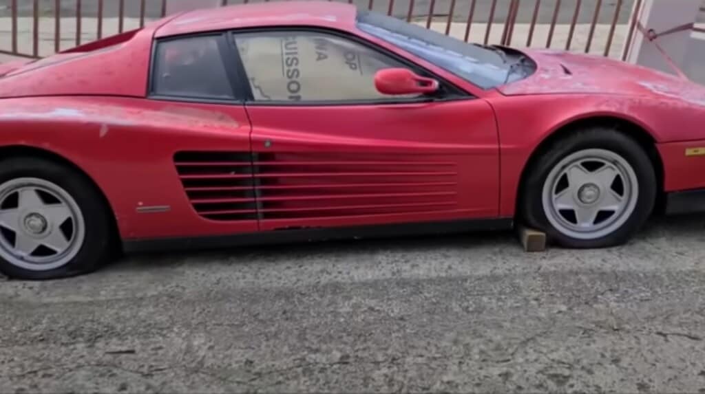 Restauri incredibili: torna a splendere una Ferrari Testarossa abbandonata