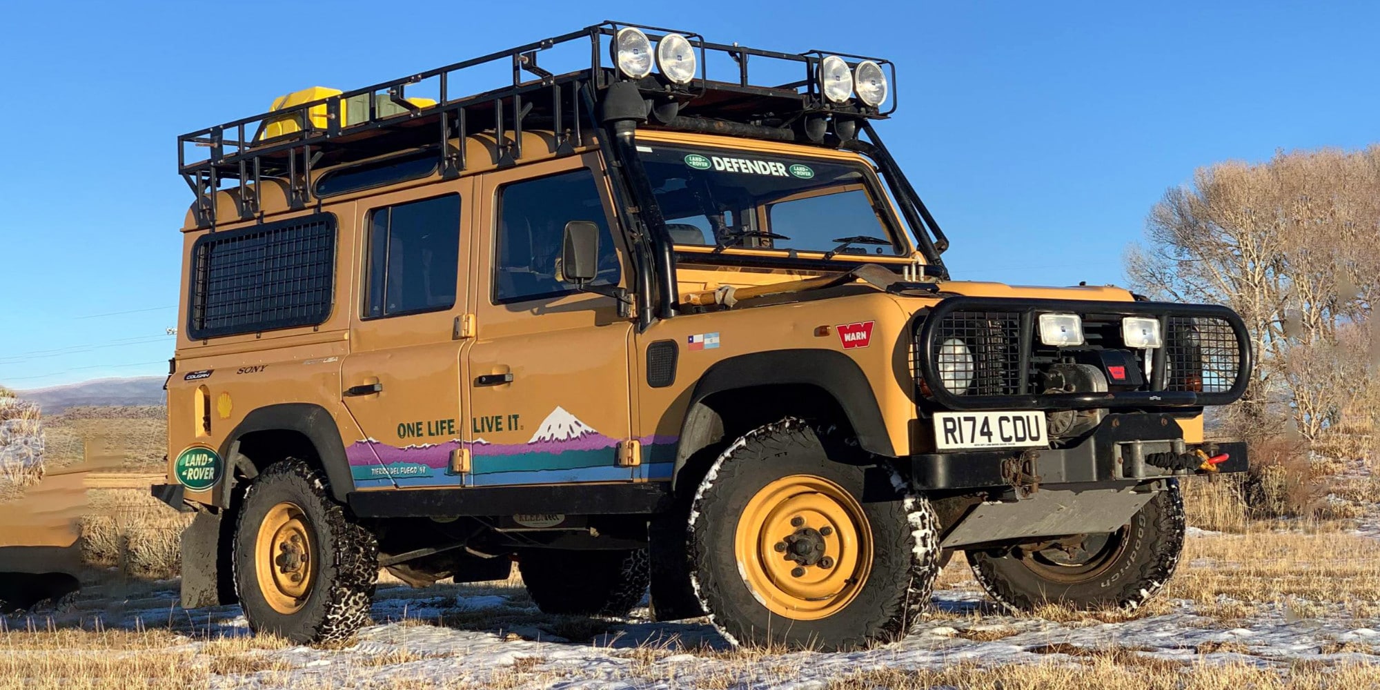 Land Rover Defender Camel Trophy, in vendita un raro esemplare