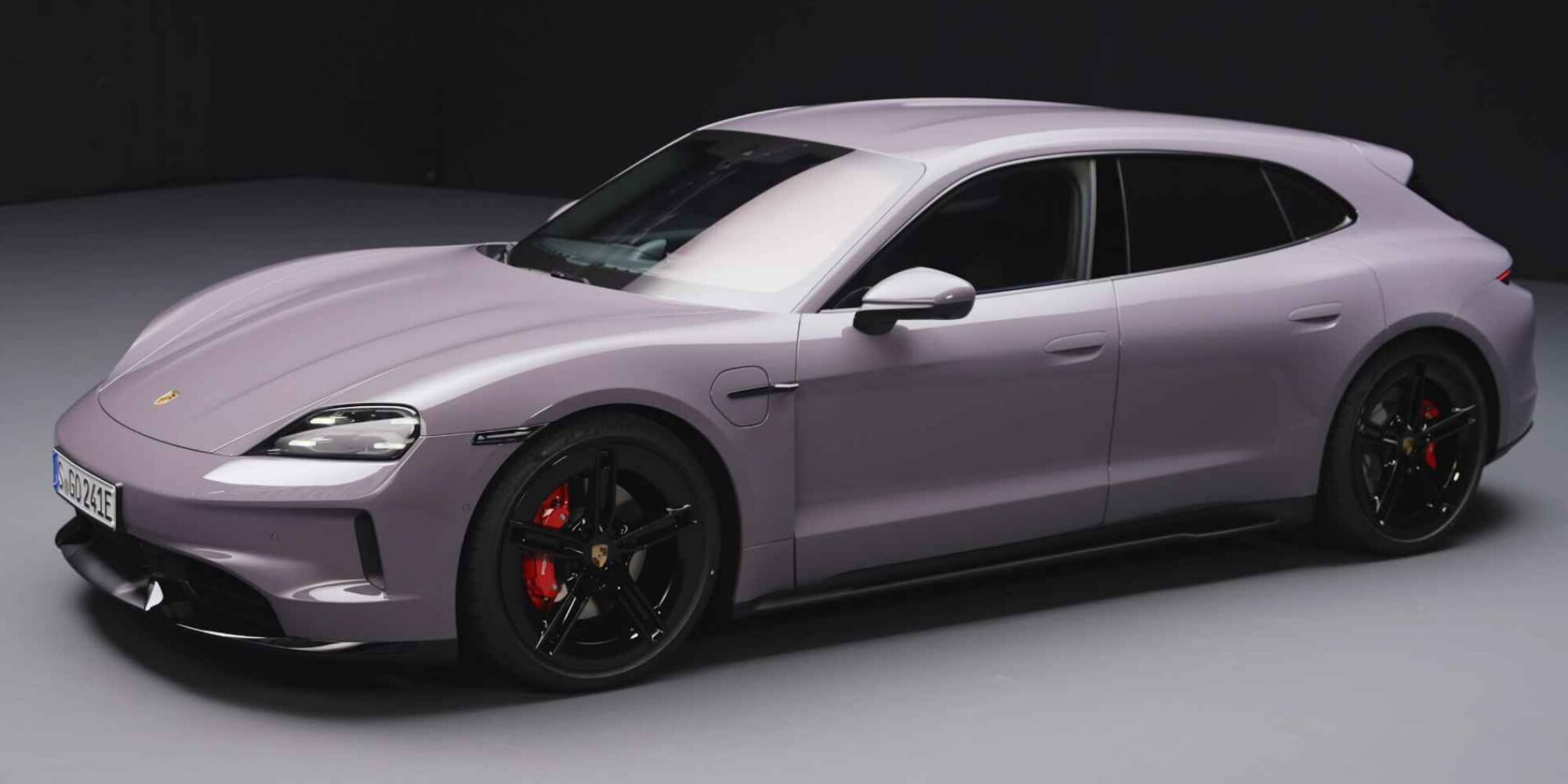Nuova Porsche Taycan, tante migliorie per un’auto speciale