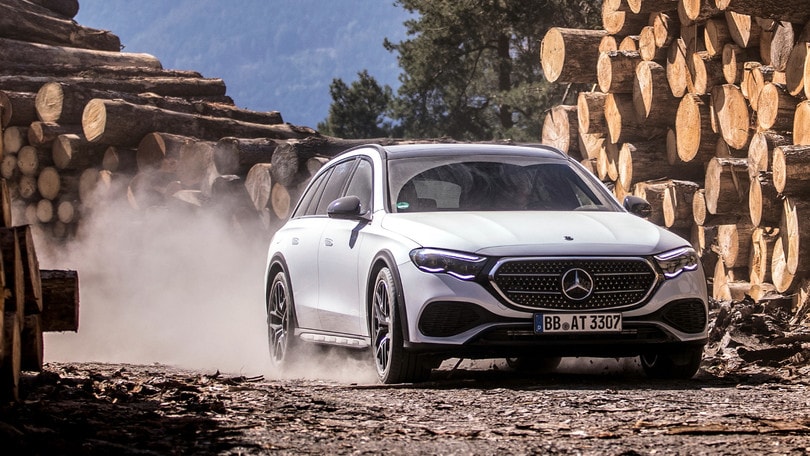 Mercedes Classe E Station Wagon 2024, la prova della All-Terrain