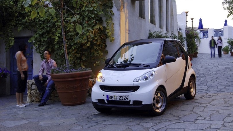 Smart Fortwo, addio a un simbolo: stop alla produzione