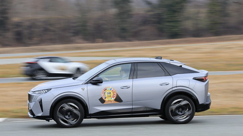 The Car of The Year: Peugeot e-3008, la prova al Balocco