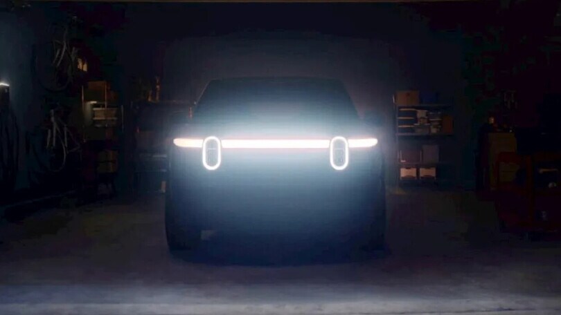 Rivian R2, sta arrivando "l'arma" contro Tesla Model Y