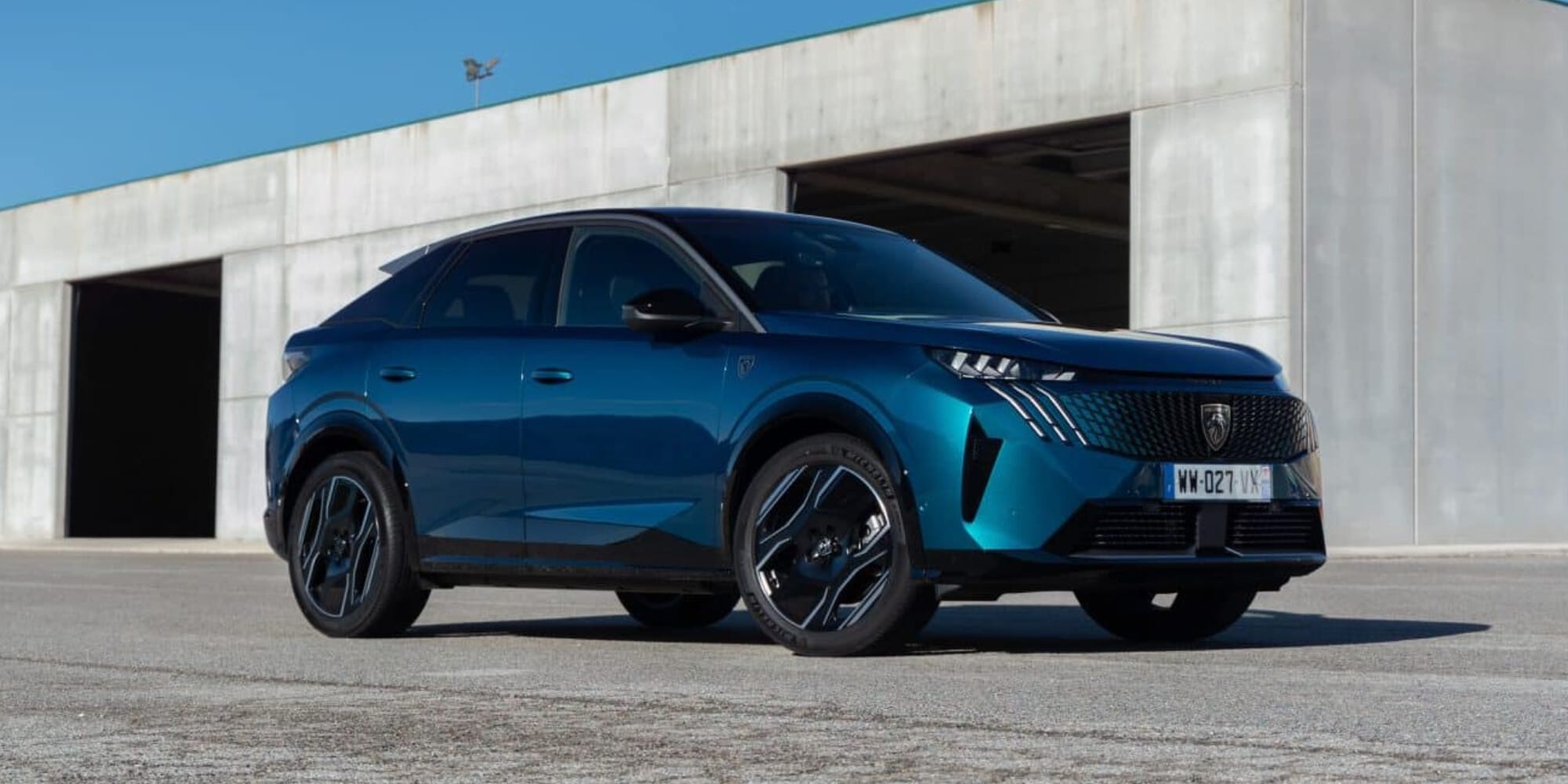 Peugeot 3008 elettrica, mega sconto per rientrare negli incentivi
