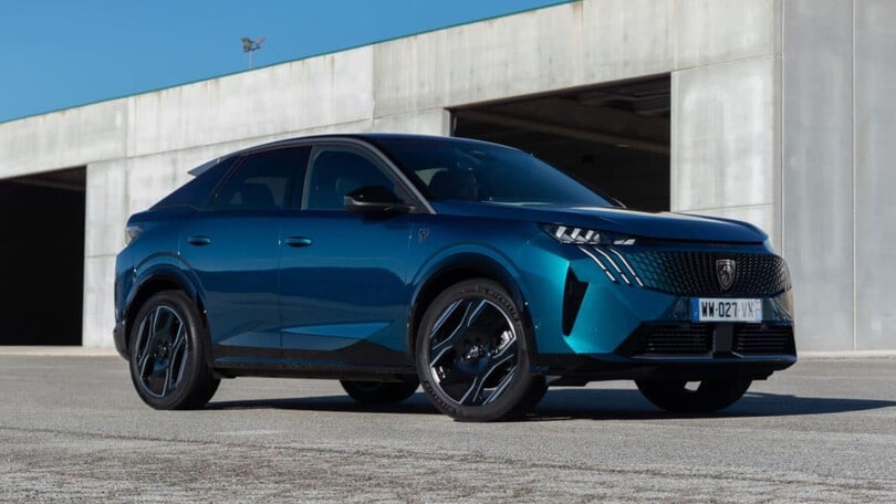Peugeot 3008 elettrica, mega sconto per rientrare negli incentivi