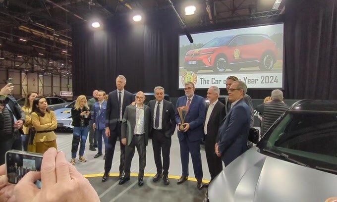 Renault Scenic E-tech Electric è la Regina del COTY 2024