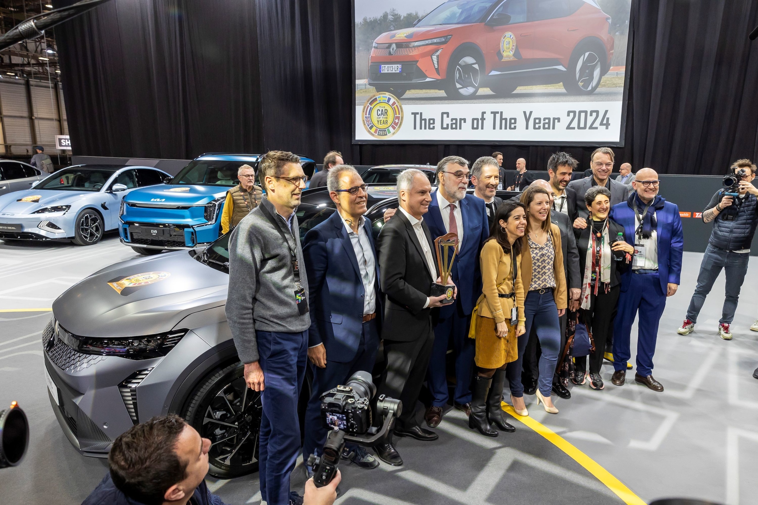Renault Scenic E-tech Electric è The Car of the Year 2024
