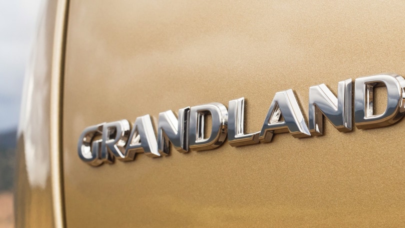 Opel Grandland, la nuova serie è alle porte