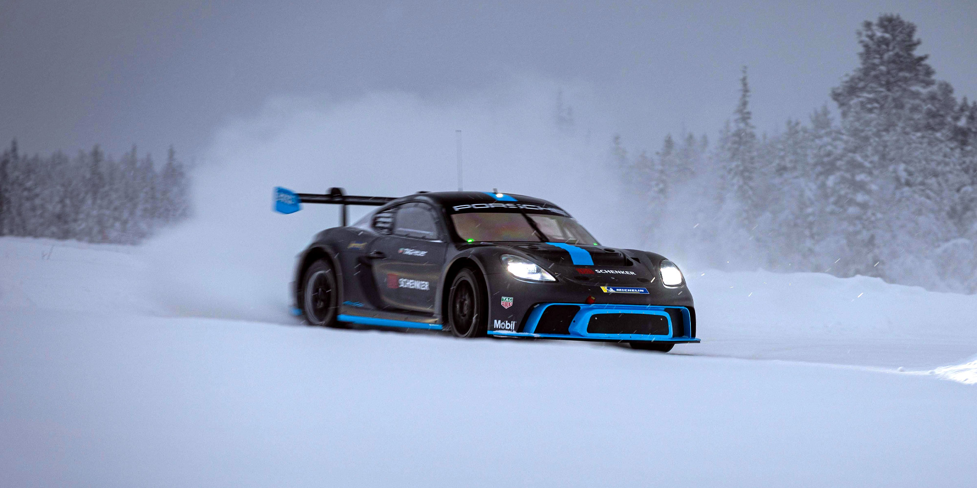 Porsche GT4 e-Performance, 1.088 cv alla conquista dei ghiacci