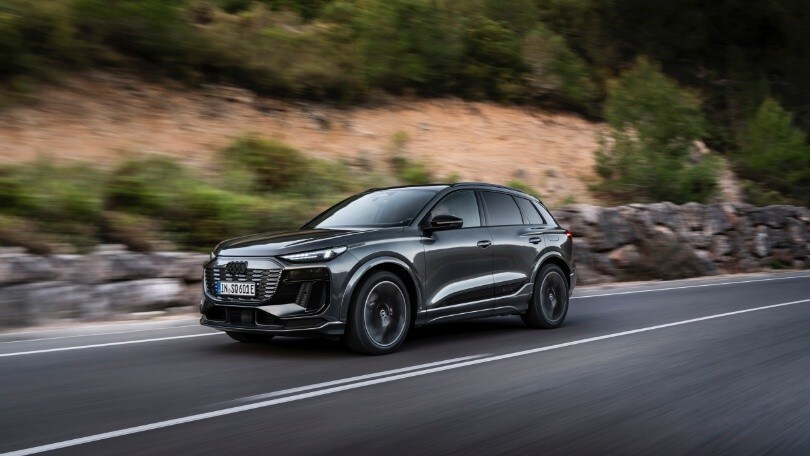 Nuova Audi Q6 e-tron