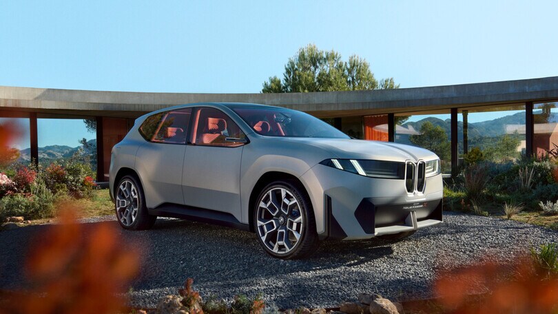 BMW Vision Neue Klasse X, il futuro si ispira al passato