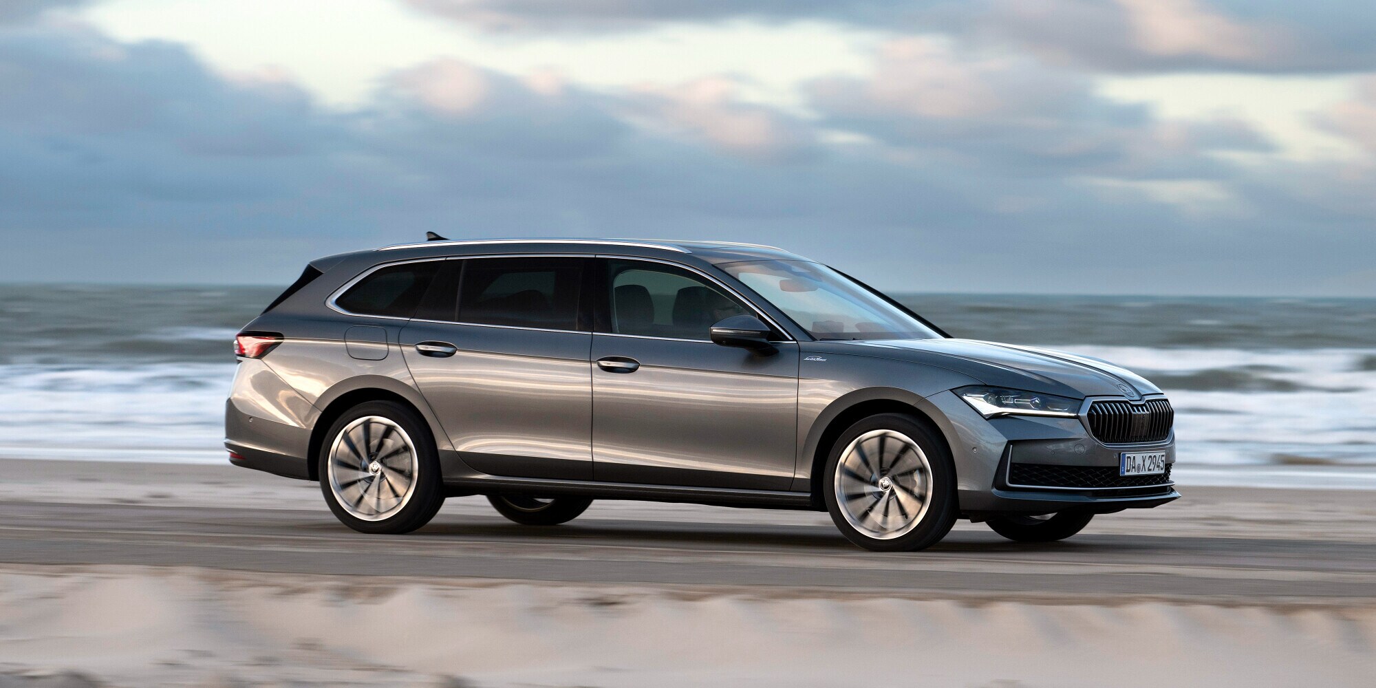 Skoda Superb Wagon 2024: comfort, spazio e tecnologia