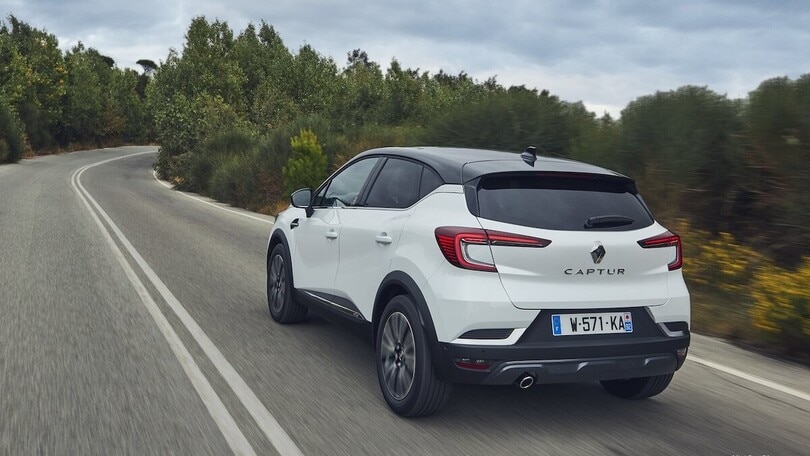 Renault Captur restyling, aggiornamento pronto al debutto