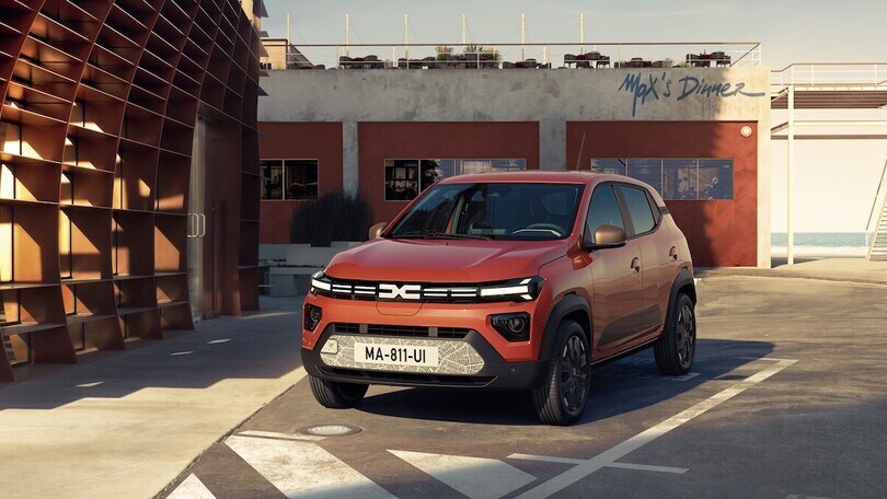 Dacia Spring 2024, prezzi e dotazione: tutte ben sotto i 20 mila euro