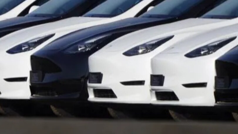 I dubbi su Tesla Model 2, Musk furioso smentisce