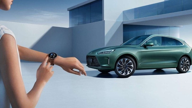 Da Apple a Huawei: tutti i colossi di pc e smartphone che producono le auto