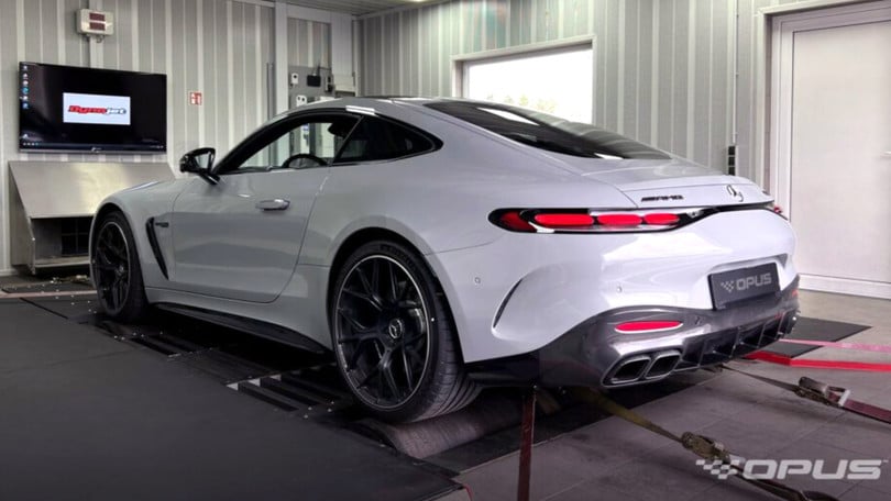 Mercedes-AMG GT 2024, Opus la porta a 710 cavalli
