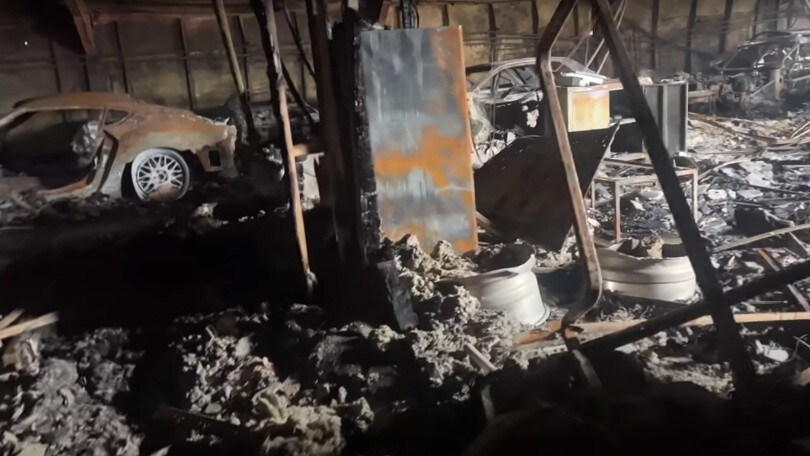 L’incendio devastante a Dublino: distrutte centinaia di auto