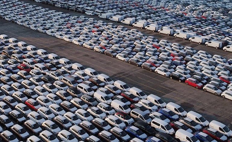 Incentivi auto 2024, altri ritardi: l’Ecobonus slitta a maggio