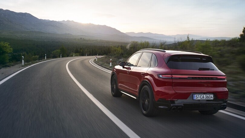 Porsche Cayenne GTS 2024