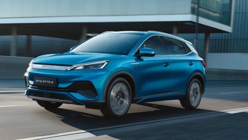 Mercato auto, nel mondo una su tre è cinese