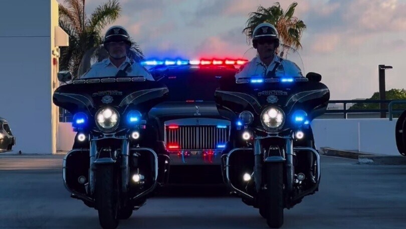 A Miami la polizia ha una Rolls-Royce per pattugliare le strade